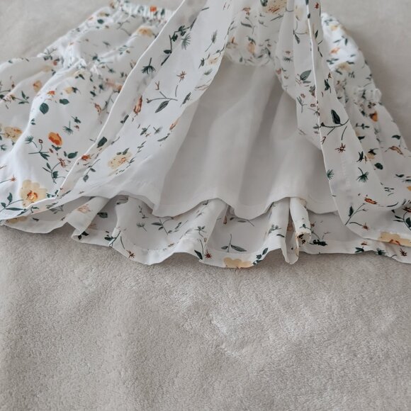 3/$30 Tiered ruffled skirt - Picture 3 of 4